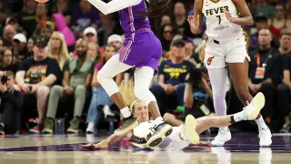 Thomas's 22-point Night Lifts Fever Past Mercury as Clark Rested