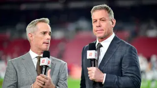 Buck-Aikman Booth Tension Erupts Over Contract Disparity
