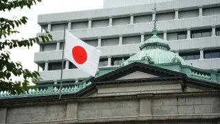Analysts Forecast BOJ Rate Hike to 1.25% Amid Inflation and Yen Pressure