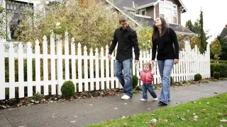 CNBC Survey Finds Majority Doubt the American Dream Is Within Reach