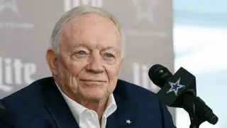 Jones backs Romo as he navigates Wisconsin OWI arrest