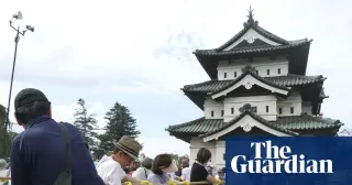 Volunteers Move 360-Ton Hirosaki Castle Keep Back to Its Original Base