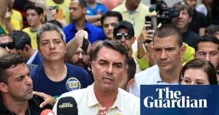Flávio Bolsonaro leads Lula in Brazil’s first round, setting stage for October 25 runoff