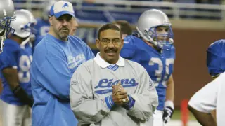 Veteran NFL coach Sherman Lewis dies at 83