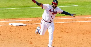 Braves reel from Murphy injury as León and Azócar come back to the majors