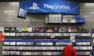 Sony to end physical game discs by January 2028, igniting a wave of digital-only memes