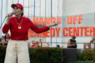 Lynda Carter Leads Kennedy Center Protest Over Trump’s Demolition Fears