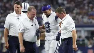 End-zone mishap sidelines Durant as Cowboys top Commanders 37-20