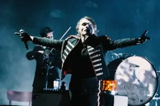 MCR Teases New Album on Final Night of Black Parade Tour