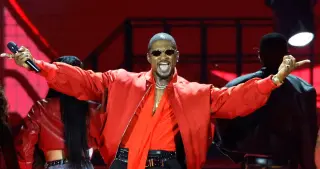 Usher’s Onstage Moment Sparks Boundary-Setting Debate