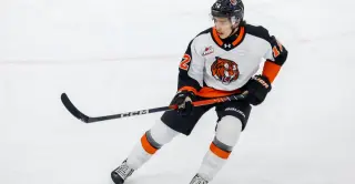 Penguins snag Liam Ruck at 22, betting on a high-energy two-way forward