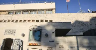 UK-Israel Reach Last-Minute Deal to Downgrade, Not Close, East Jerusalem Consulate