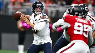 Caleb Williams tops NFL in completion rate after historic Bears return