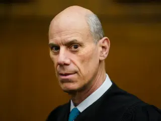Appeals Court Blocks Contempt Case Over Trump Deportation Flights