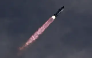 SpaceX Stock Hits New Highs Amid Debate Over Valuation and AI Spending