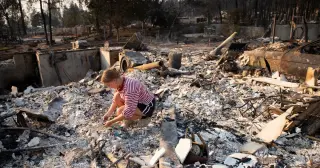 Spokane residents begin picking up the pieces after north-end wildfire
