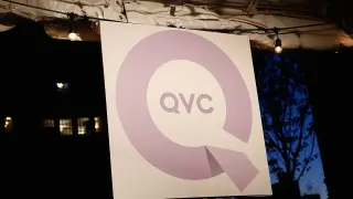 QVC Host Turns a Live Slip-Up Into Viral Proof of Professional Poise