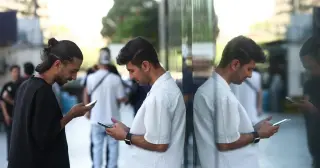 Partial Internet Return Reveals Tehran's Power Struggle