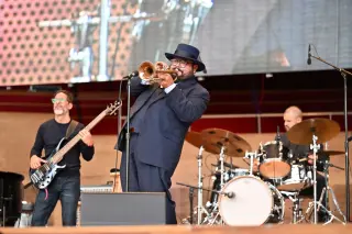 Chicago's Labor Day Weekend: Jazz, House Music, and Community Rides