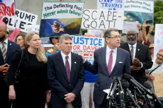 DC Judge Dismisses Reflecting Pool Vandalism Charge Against Ex-Olympian After Prosecutors' Move