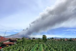 Sumatra's Sinabung erupts, ash plume rises amid no casualties