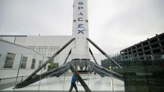 SpaceX slides 8% after rally as Roelof Botha joins the board