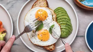 First and Last Meal Timing Tied to Longevity in Large Study