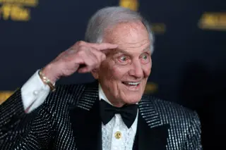 Pat Boone urges Trump to 'be quiet' and stop insulting women