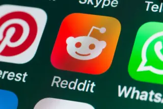 Reddit Plunges 29% on User Decline and Login Mandate Despite Earnings Beat