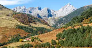 British Hiker Dies After 1,650-Foot Fall on Spain’s Pyrenees