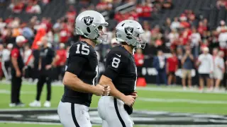 Klint Kubiak delays Week 1 QB decision as Mendoza develops