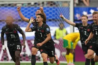 Late Eustaquio strike sends Canada past South Africa in World Cup KO