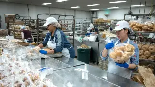 Costco 8-pack bagels fuel value-versus-waste debate