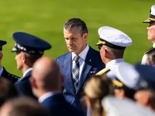 Hegseth Doubles Senior Military Cuts to 20% Amid Iran War Controversy