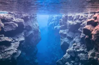 Scientists Capture Direct Birth of Ocean Floor at Mid-Ocean Ridge