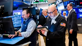 Markets crest new highs as earnings season looms and Fed meeting nears