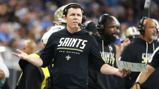 Moore stands by bold OT two-point call in Saints' loss to Lions
