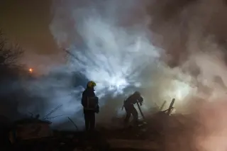 Russia strikes Kyiv with 21 missiles hours after agreeing to resume peace talks