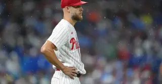Dodgers edge Phillies 2-1 as Wheeler shines but late baserunning proves costly
