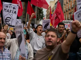 Spain’s Parliament Blocks Housing Reforms Amidst Mass Protests