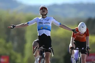 Vollering seals La Flèche Wallonne Femmes crown with late Mur de Huy sprint