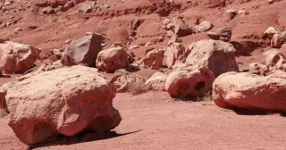 Ancient rocks reveal early Earth's water-driven volcanism before plate tectonics