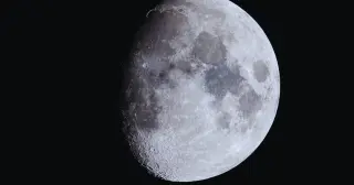 Moon rock ties 3.5-billion-year bombardment across Moon, Earth, and Vesta to life’s dawn