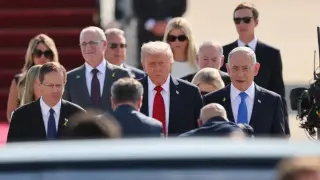Trump pushes Netanyahu pardon, hints Herzog could be hailed as national hero