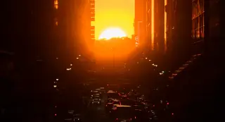 Skies of July: NYC’s Milky Way, Planets, and the Return of Manhattanhenge