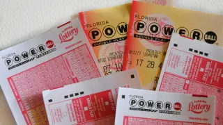 Powerball climbs to $232 million ahead of tonight's drawing