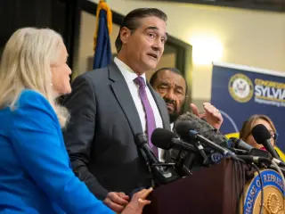 Texas Grand Jury Indicts ICE Agent for Aggravated Assault After Houston Crash