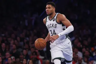 Bucks’ Giannis Trade-Price Sparks Unrealistic-Return Debate