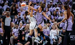Valkyries Shock Aces in Semifinal Opener via Rebounding and Bench Depth