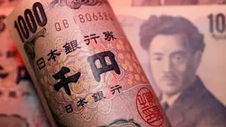 Yen sinks to four-decade low as Fed hawkishness widens the gap with BoJ